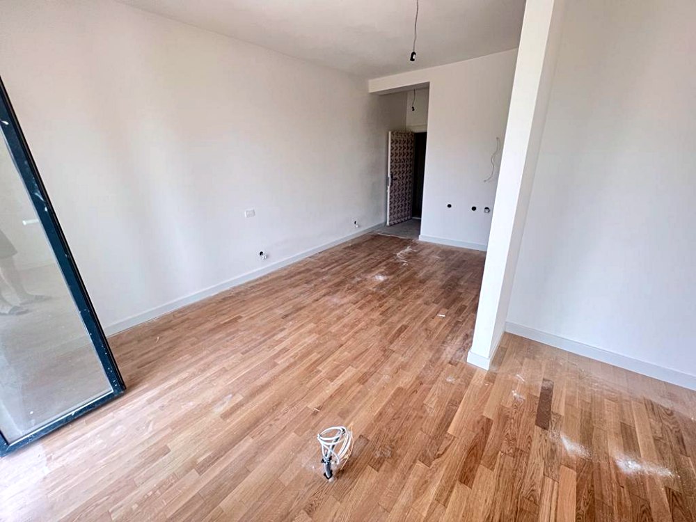 amforaproperty.com/Na prodaju jednosoban stan 37m2 sa pogledom na more u novom kompleksu Skyline Resort u Bečićima.